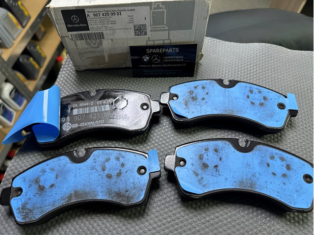 Sapatas do freio dianteiras de disco Mercedes A9074209901 preço, a partir de 107,17 USD
