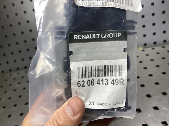 620641349R Renault (RVI) Kit de suportes/ fixações do para-choque dianteiro