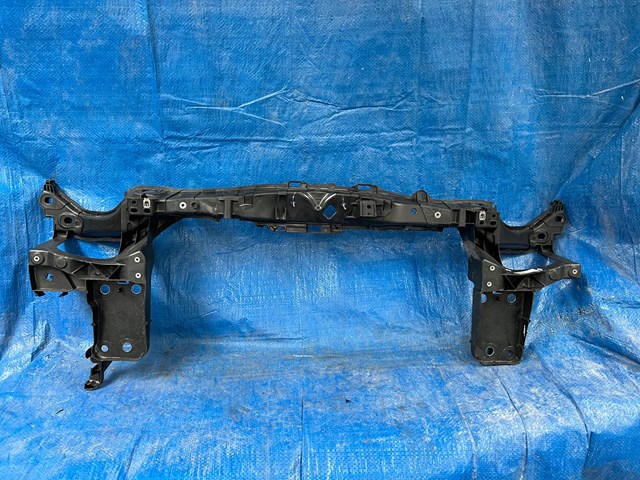 Suporte do radiador montado (painel de montagem de fixação das luzes) Renault (RVI) 8201130847 preço, a partir de 155,20 USD