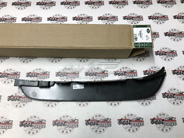 Spoiler direito do pára-choque dianteiro LR026536 Land Rover