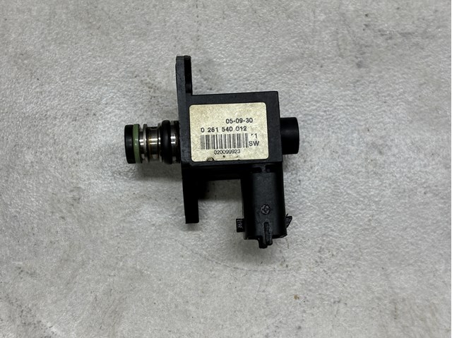 0261540012 Bosch Regulador de pressão de combustível na régua de injectores