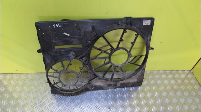 7L0121203 VAG Difusor do radiador de esfriamento, montado com motor e roda de aletas