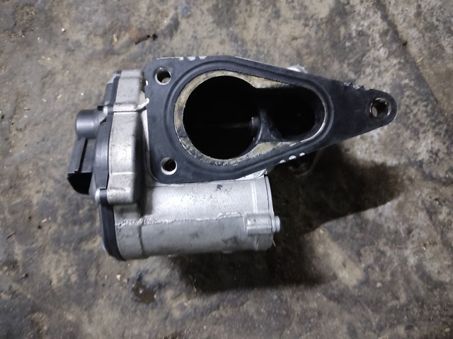 Compre 8200796571 Renault (RVI) Válvula EGR de recirculação dos gases