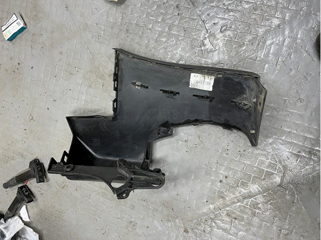 Compre 9816789680 Peugeot/Citroen Pára-choque traseiro, parte esquerda