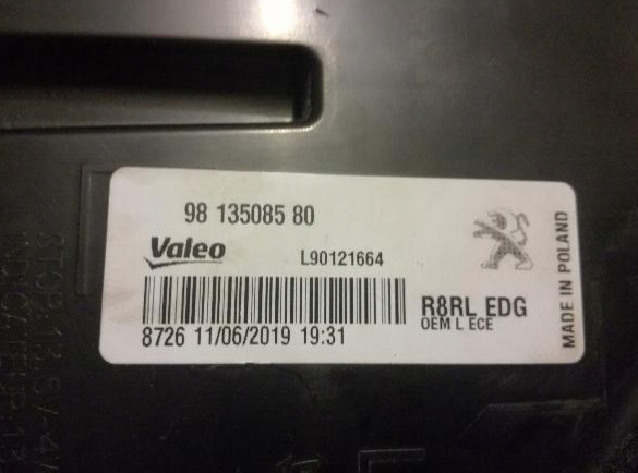 Compre 9813508580 Peugeot/Citroen Lanterna traseira esquerda externa