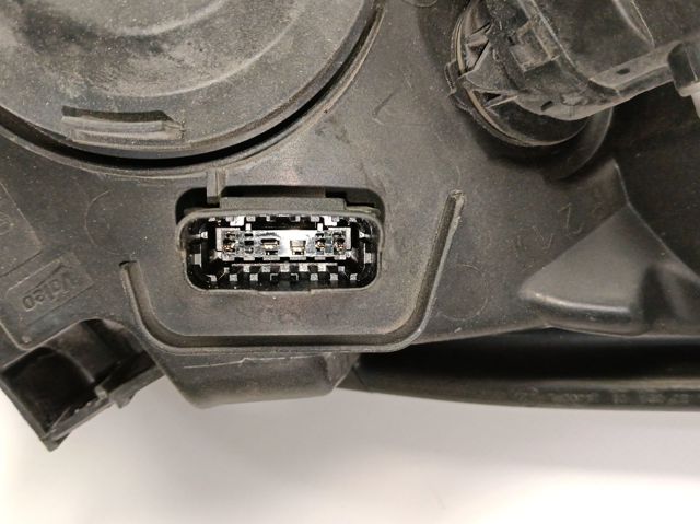260600023R Renault (RVI) Luz esquerda