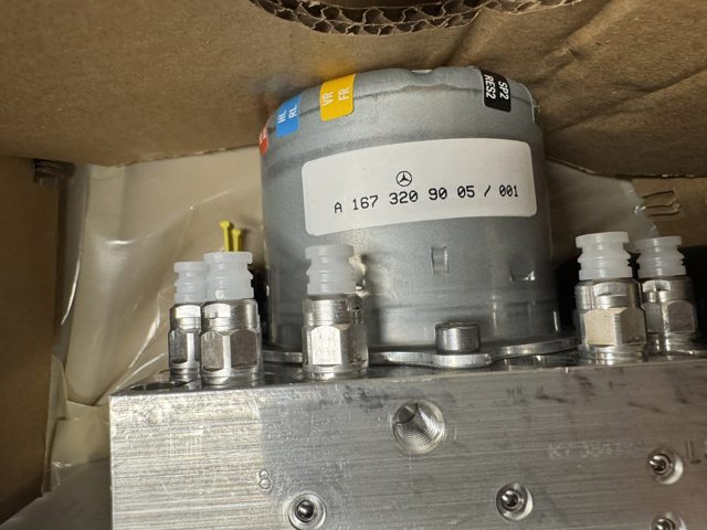A1673209005 Mercedes Unidade de controlo de suspensão pneumática