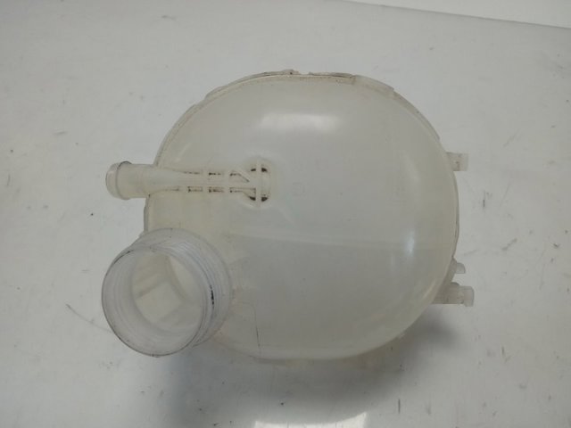 9824198680 General Motors Tanque de expansão do sistema de esfriamento