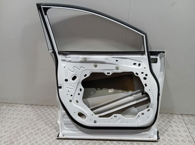 Porta dianteira esquerda Ford Puma  J2K, CF7
