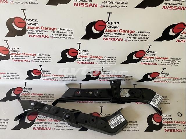 625124CB0B Nissan/Infiniti Consola superior direita do radiador