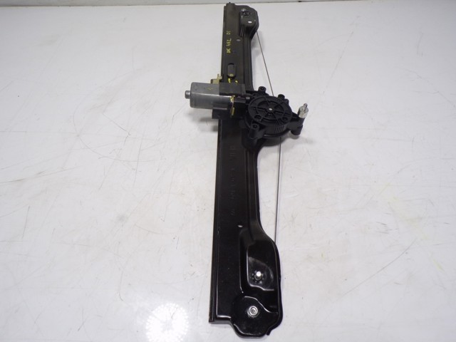 Mecanismo de acionamento de vidro da porta dianteira esquerda Iveco 5801901053 preço, a partir de 112,70 USD