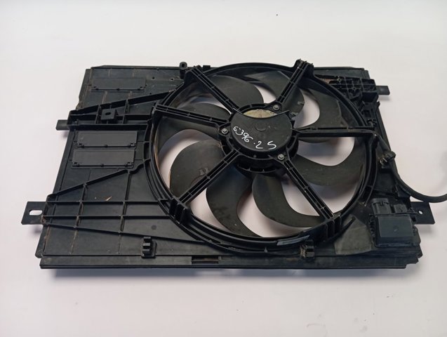 Compre 9806313580 Peugeot/Citroen Difusor do radiador de esfriamento, montado com motor e roda de aletas