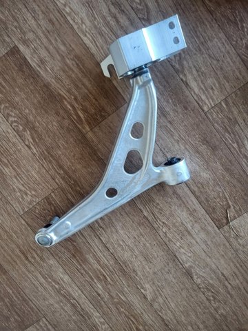 Braço oscilante inferior esquerdo de suspensão dianteira Nissan/Infiniti 545015NA1A preço, a partir de 270,05 USD