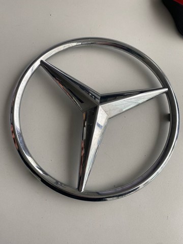 Emblema de grelha do radiador Mercedes A0008179500