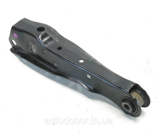 Braço oscilante inferior direito de suspensão traseira Nissan/Infiniti 551A06US0B preço, a partir de 143,02 USD