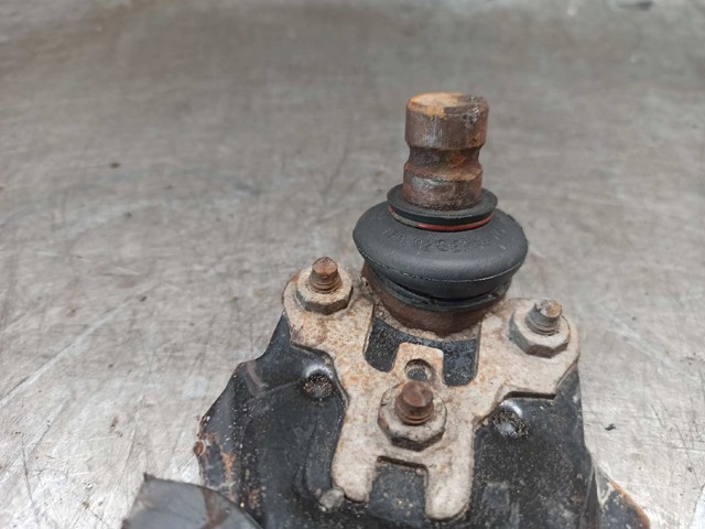 Compre 357407158 VAG Braço oscilante inferior direito de suspensão dianteira