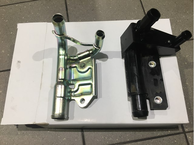Flange do sistema de esfriamento (união em T) SH2015290 Mazda