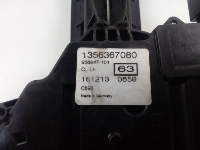 Fecho da porta traseira esquerda batente 1356367080 Fiat/Alfa/Lancia