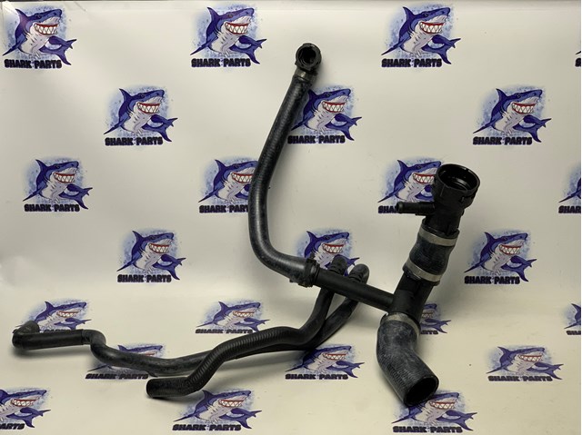 Mangueira (cano derivado) do radiador de esfriamento superior Land Rover PCH502390