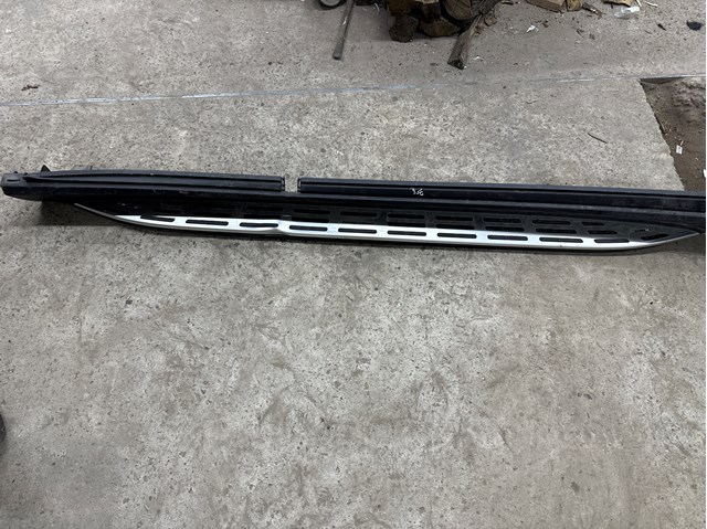 Placa sobreposta (moldura) externa direita de acesso Mercedes A1676981601 preço, a partir de 455,11 USD