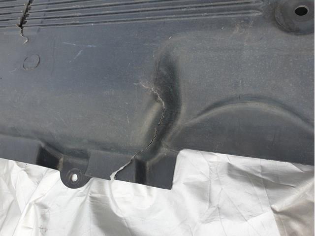 Compre 1676803100 Mercedes Proteção de fundo esquerda