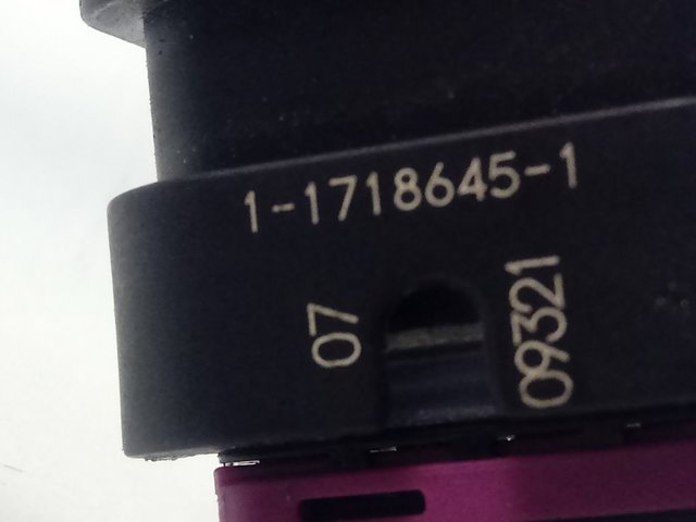 Câmara do sistema para asseguramento de visibilidade Peugeot/Citroen 9832294580 preço, a partir de 97,21 USD
