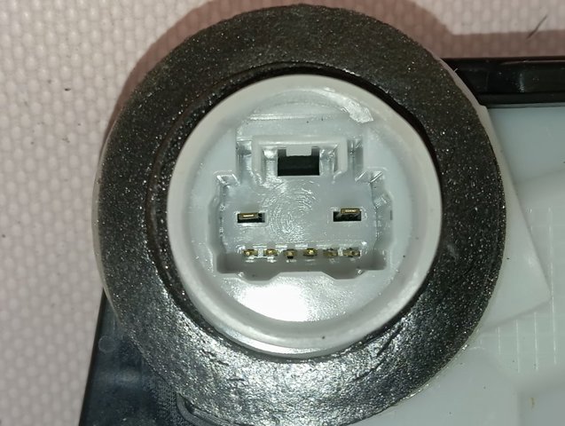 Compre 69040K0041 Toyota Fecho da porta dianteira esquerda