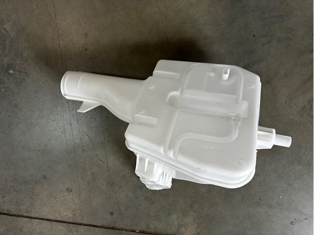 Tanque de fluido para lavador de vidro Mercedes A9108690200 preço, a partir de 69,31 USD