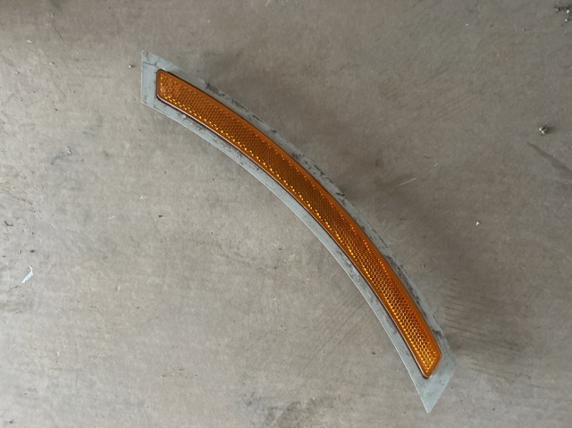 Retrorrefletor dianteiro esquerdo 7290093 BMW