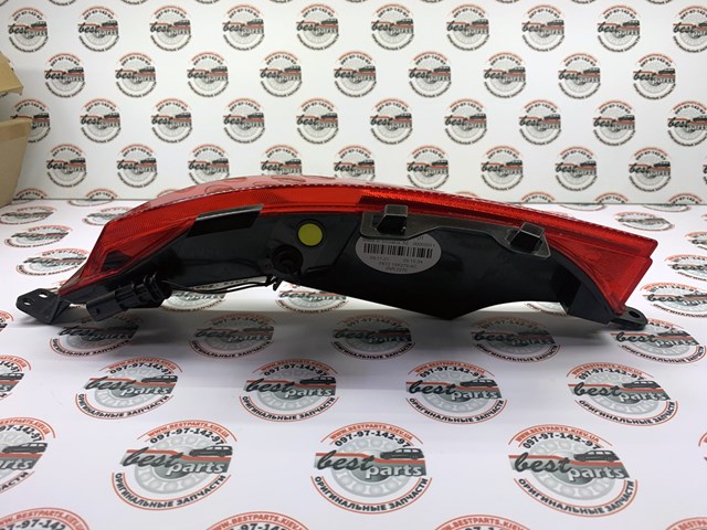 Lanterna de nevoeiro traseira esquerda LR102042 Land Rover