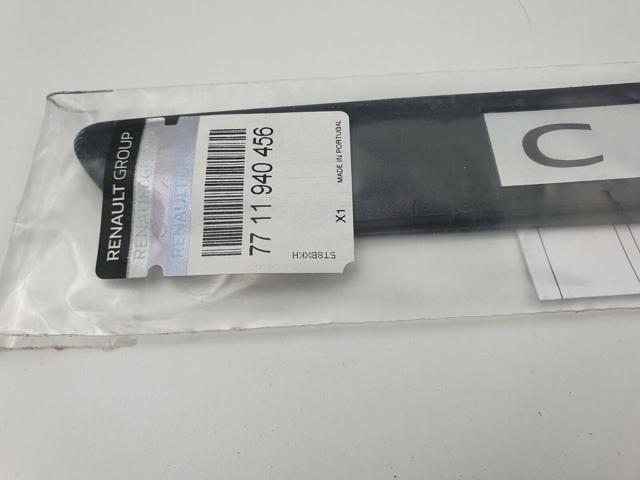 Compre 7711940456 Renault (RVI) Placa sobreposta interna de acesso na porta dianteira, kit
