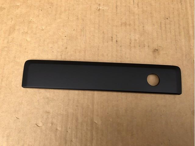 Compre 7E0829139A3FZ VAG Puxador externo de tampa de porta-malas (de 3ª/5ª porta traseira)