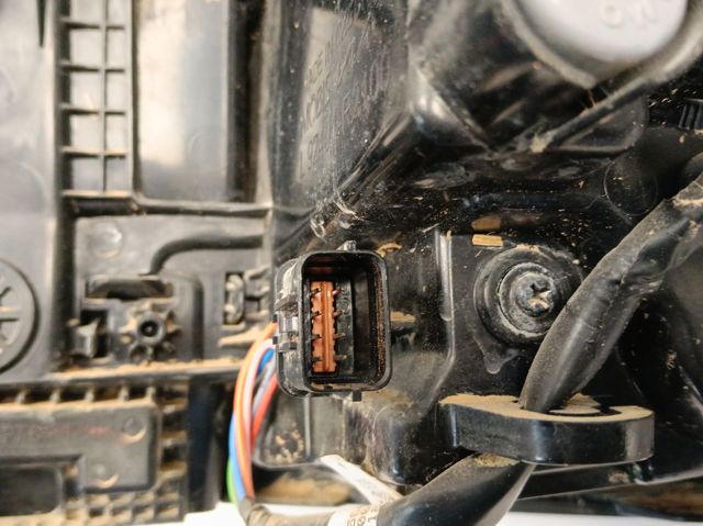 Compre 92401R2100 Hyundai/Kia 