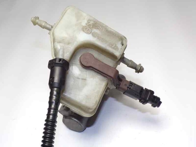 Compre 1610017880 Peugeot/Citroen Cilindro mestre do freio