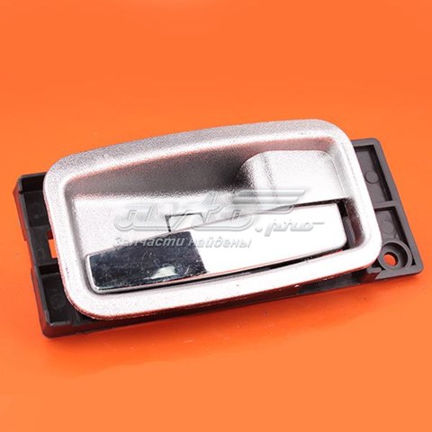 1018006377 Geely Maçaneta interna direita da porta traseira