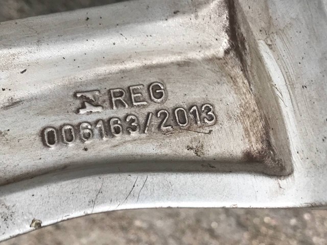 Compre LR084668 Land Rover Discos de roda de aleação ligeira (de aleação ligeira, de titânio)