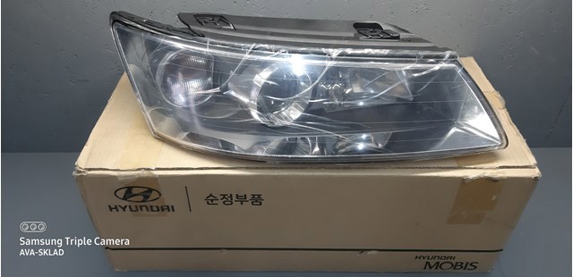 921023K000 Hyundai/Kia Luz direita