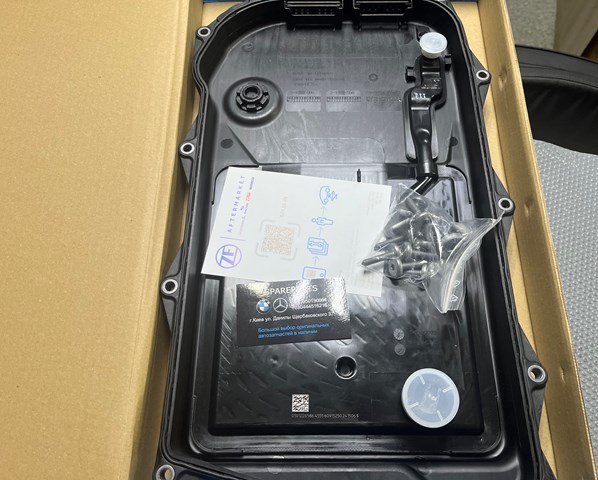 Kit de serviço para a substituição de óleo na Caixa Automática de Mudança ZF Parts 1111298031