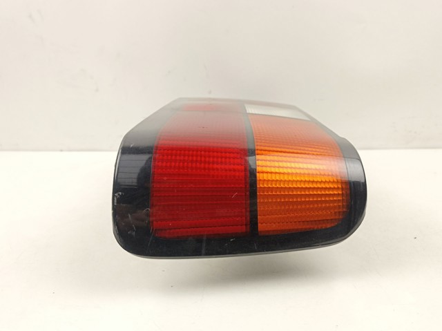3454331 Volvo Lanterna traseira direita
