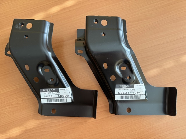Compre 625214CB0A Nissan/Infiniti Consola do radiador esquerdo