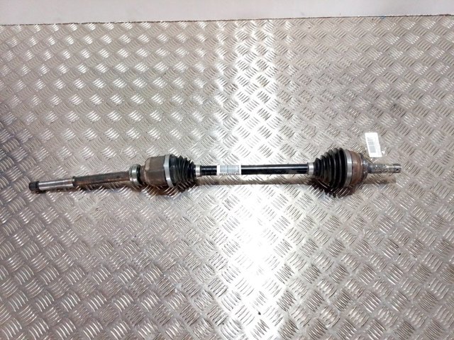 Semieixo (acionador) dianteiro direito 9824359680 Peugeot/Citroen