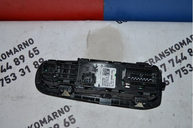Unidade de botões dianteira esquerda de controlo de elevador de vidro Peugeot/Citroen 98319761ZD preço, a partir de 97,21 USD