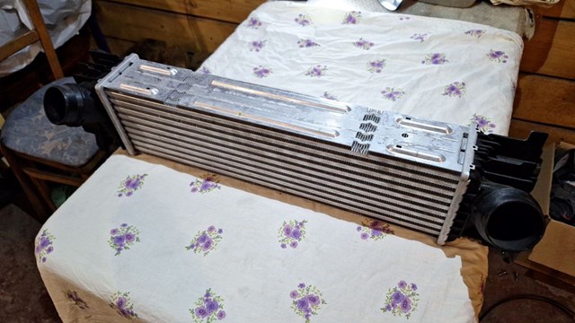 Radiador de intercooler 20D2J81 Polcar
