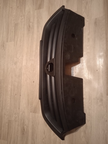 Grelha do radiador Polcar 28U105 preço, a partir de 75,57 USD