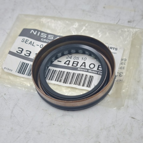 331144BA0B Nissan/Infiniti Bucim de redutor do eixo dianteiro