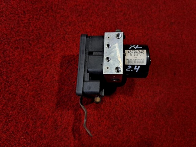 Compre 4670A340 Mitsubishi Unidade hidráulico de controlo ABS
