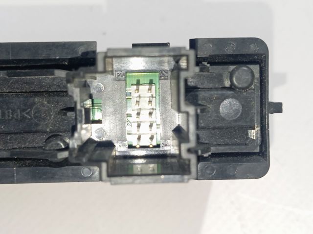 Botão de ativação do sinal de emergência 20934759 Opel