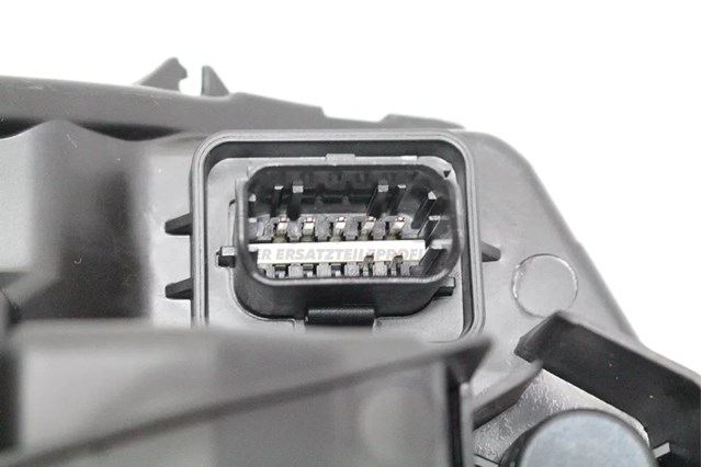 Luz direita Renault (RVI) 260104674R
