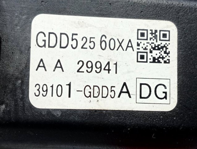 GDD52560XA Mazda Semieixo (acionador) dianteiro esquerdo