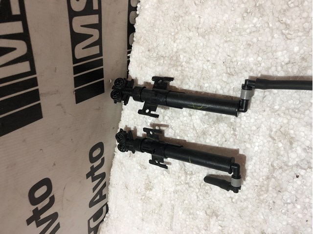 LR109997 Land Rover Injetor de fluido para lavador da luz dianteira esquerda